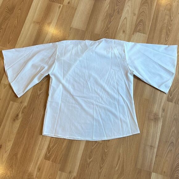 White Slouched Neck Flared Bell Sleeve Blouse Medium - Picture 4 of 4